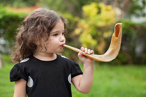 shofar blowing,kids activities